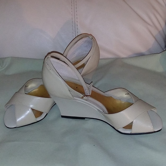 FJ-Cinderella of Boston Cream Wedge Heel 3M - Picture 2 of 11